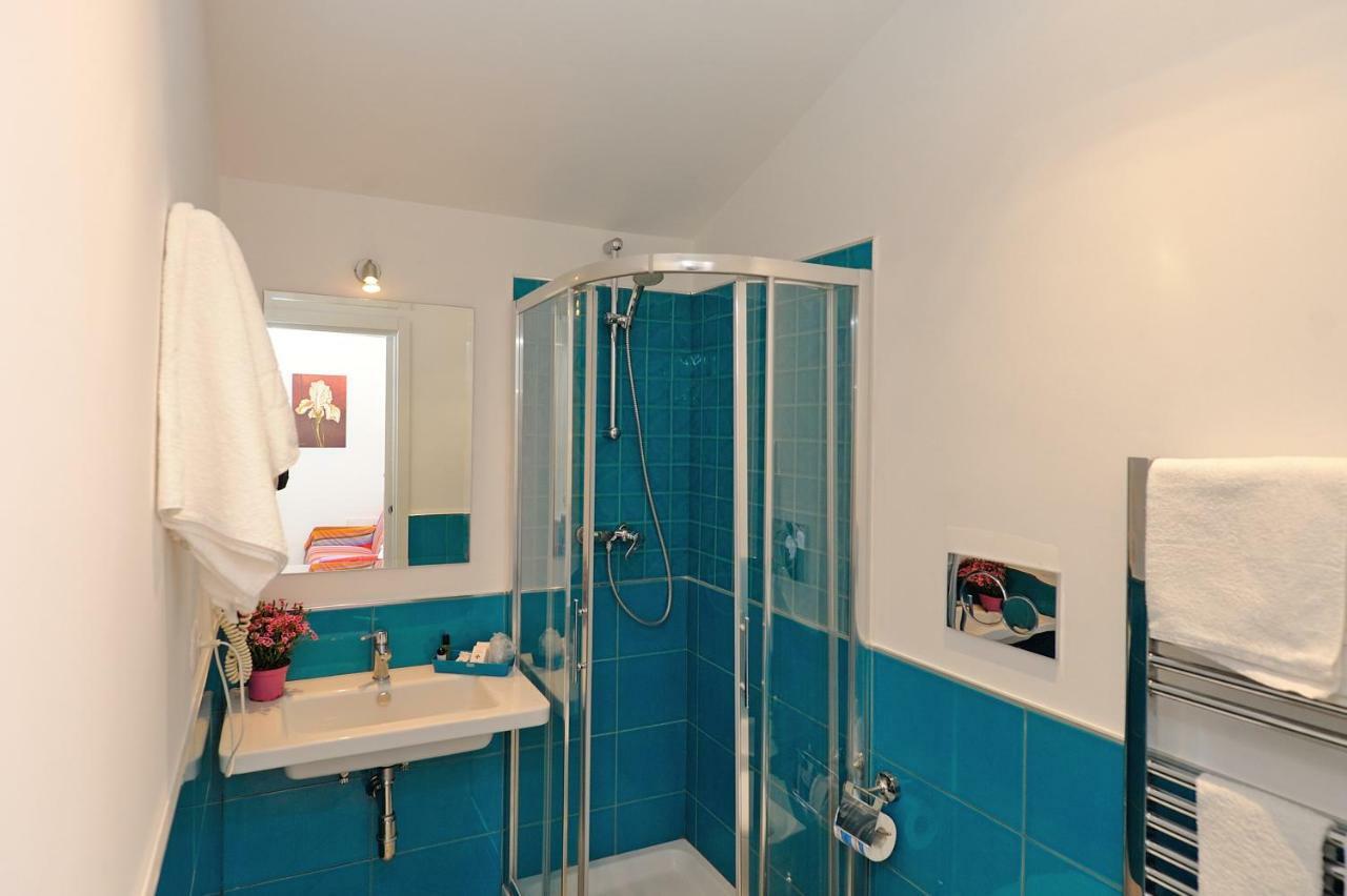 Apartment Paradiso